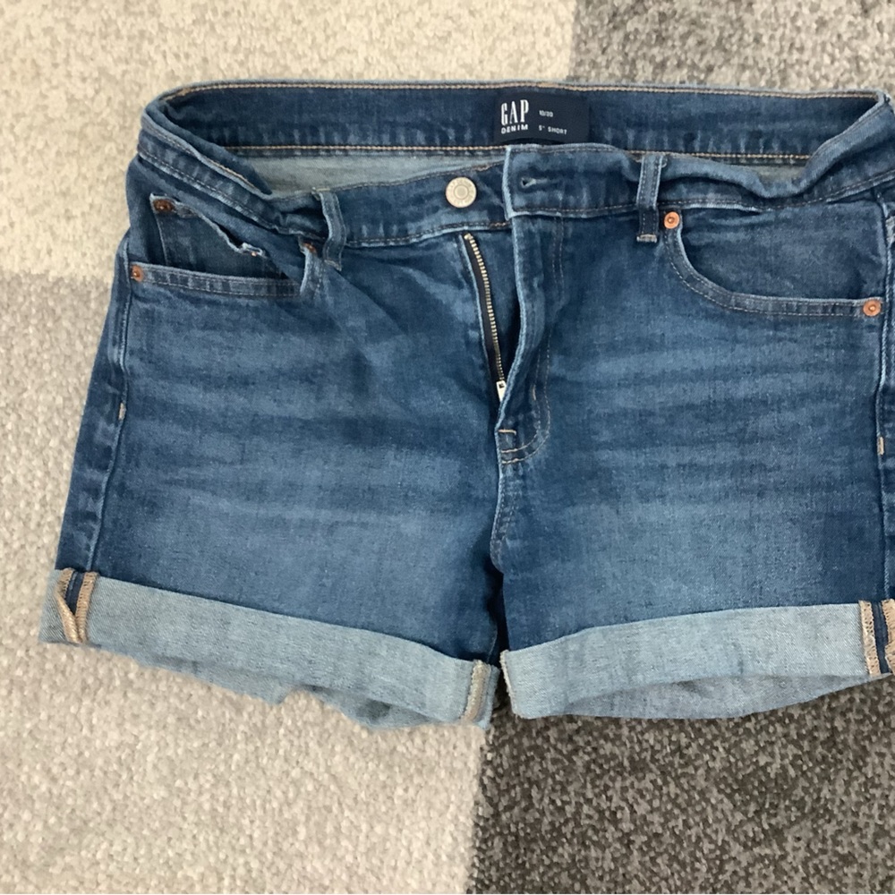 Gap Denim size 10, 5” in length